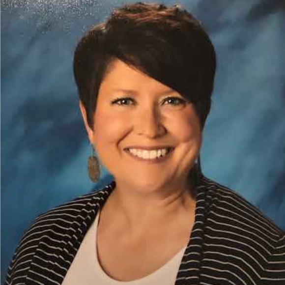 Meet your Posher, Kami - Picture 2 of 2